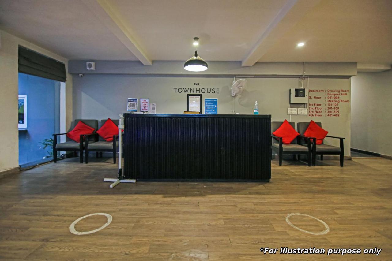 Townhouse Oak Hotel Rama Nashik Exterior photo