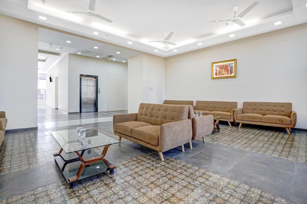 Townhouse Oak Hotel Rama Nashik Exterior photo