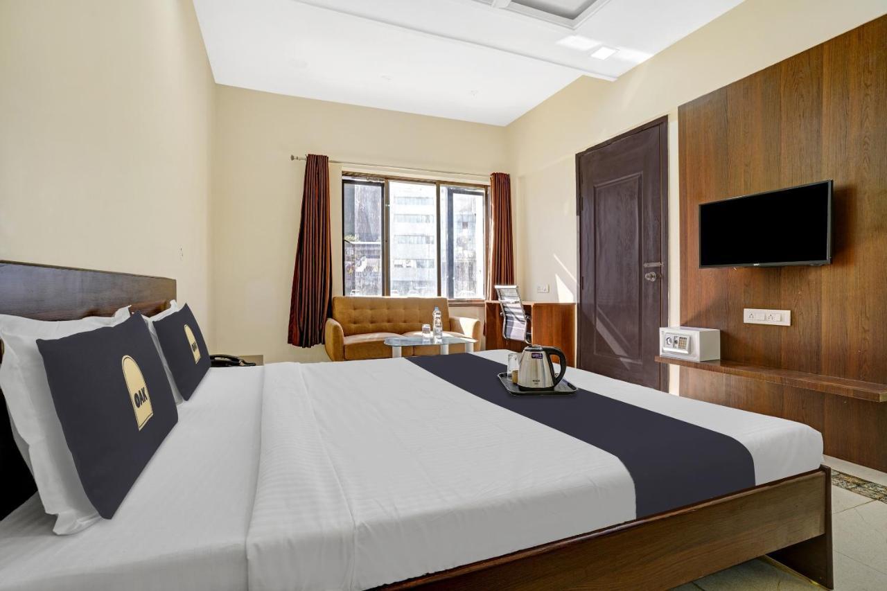 Townhouse Oak Hotel Rama Nashik Exterior photo