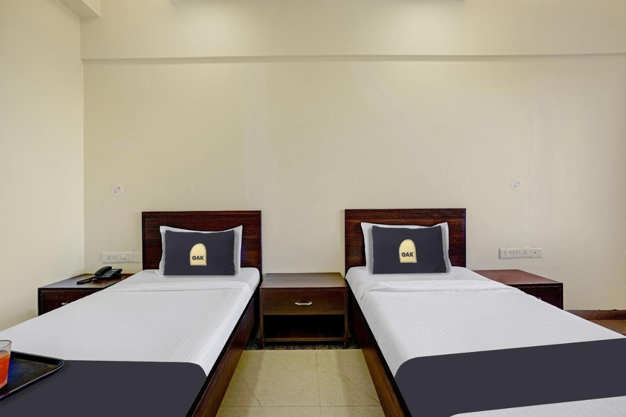 Townhouse Oak Hotel Rama Nashik Exterior photo
