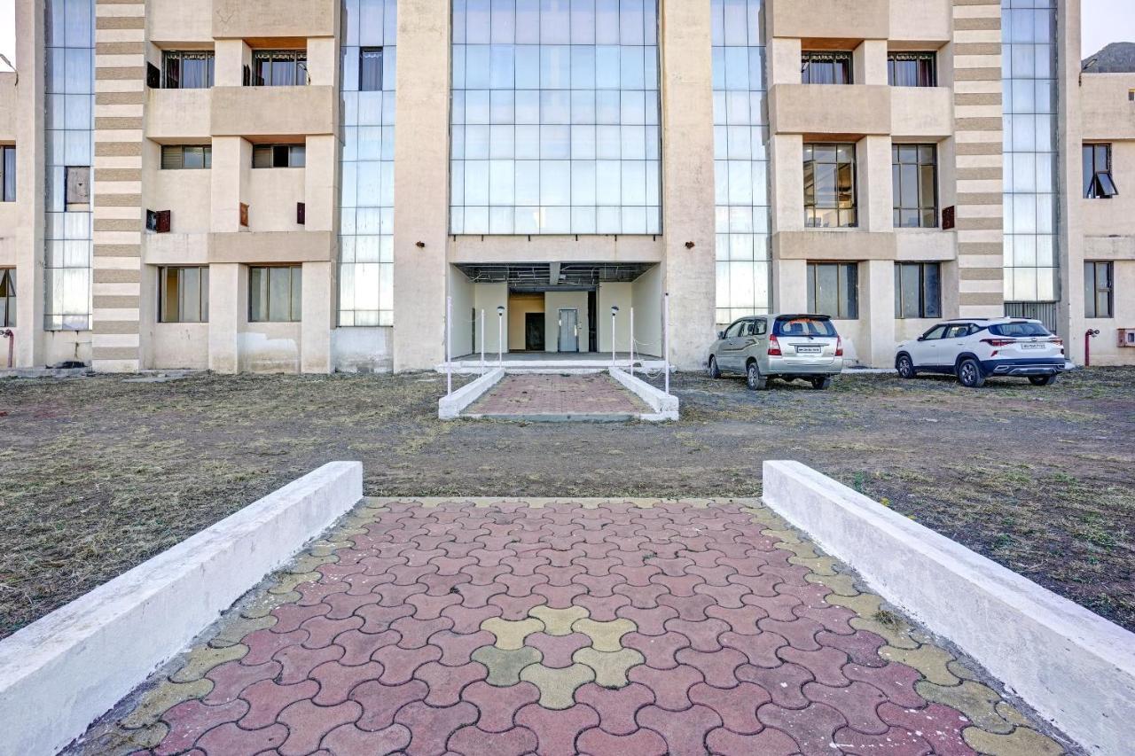Townhouse Oak Hotel Rama Nashik Exterior photo