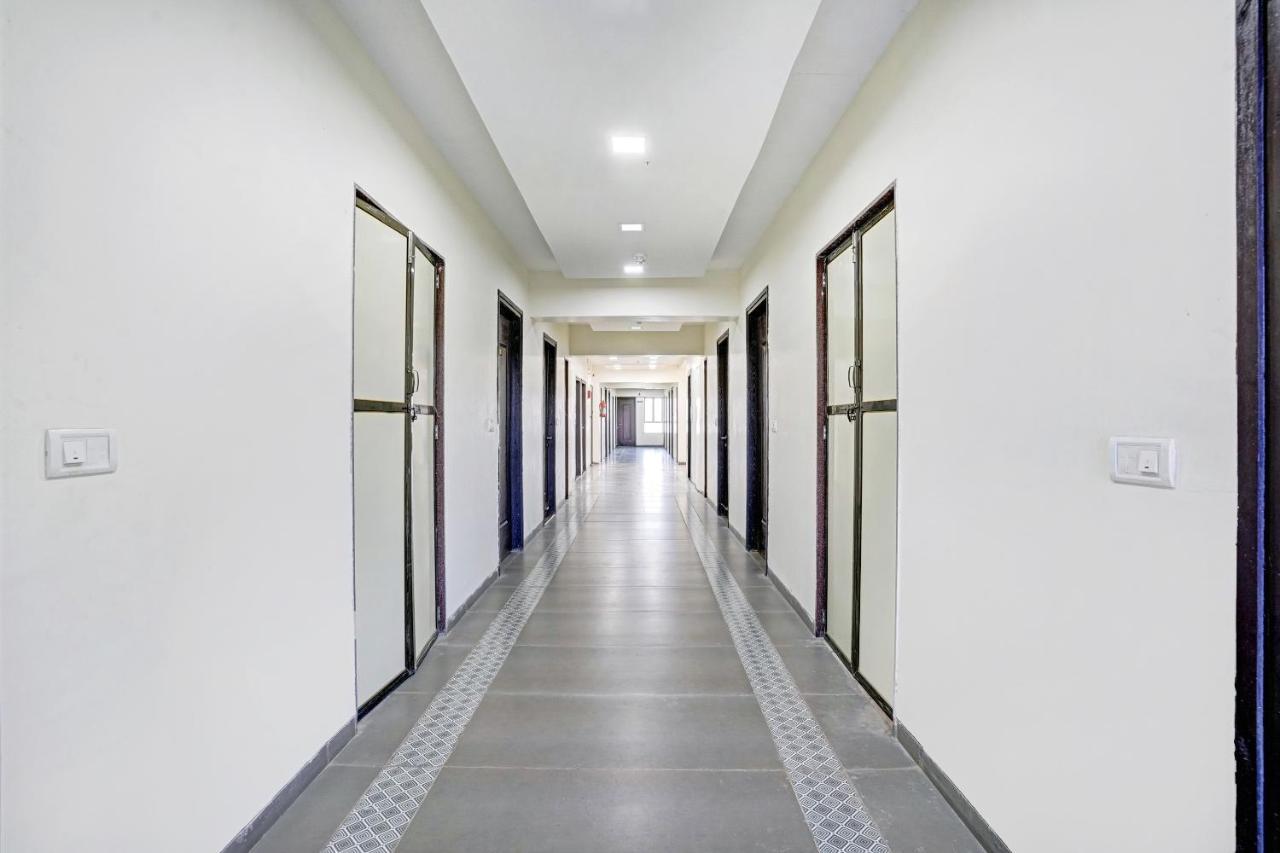 Townhouse Oak Hotel Rama Nashik Exterior photo