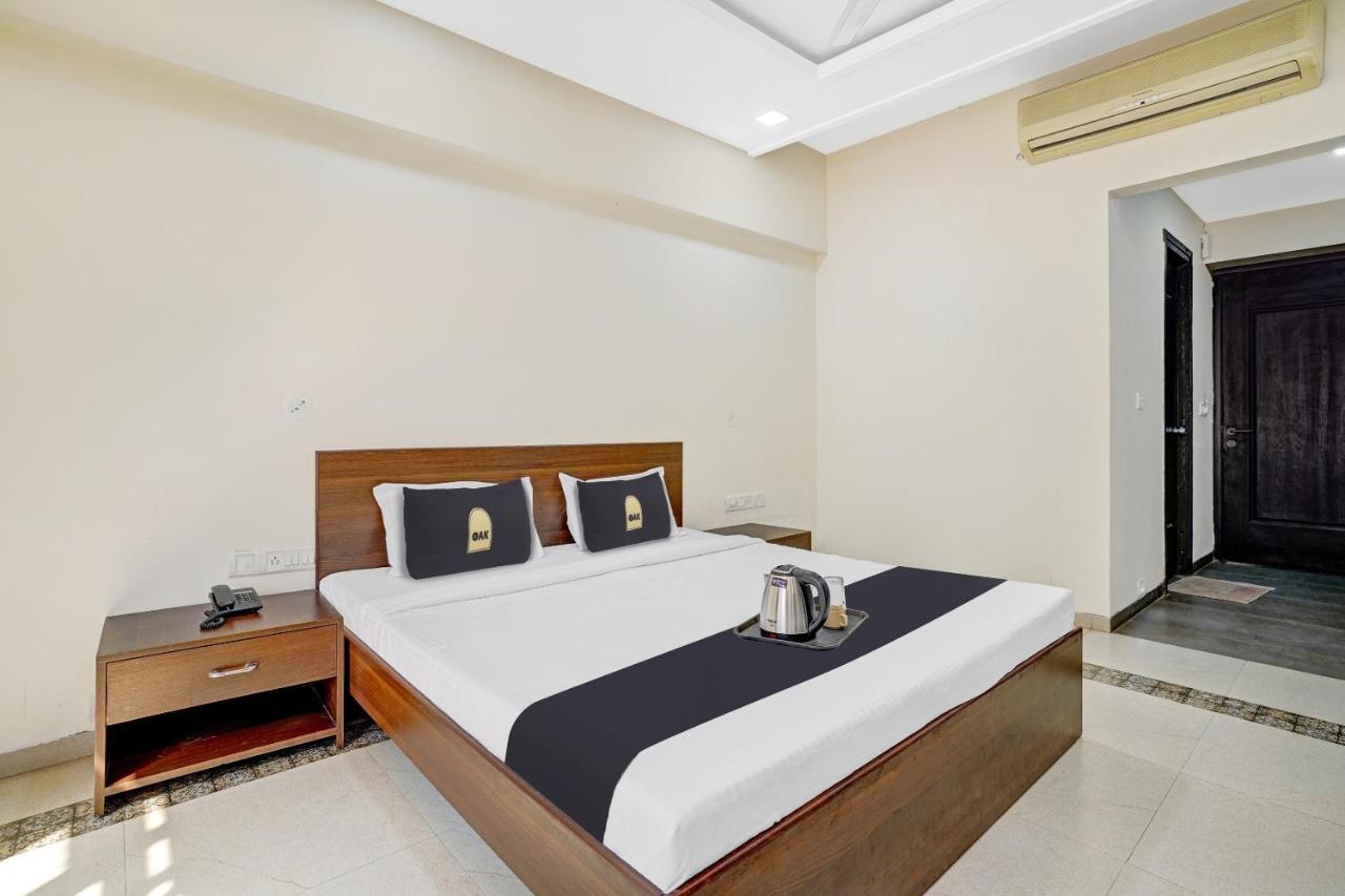 Townhouse Oak Hotel Rama Nashik Exterior photo
